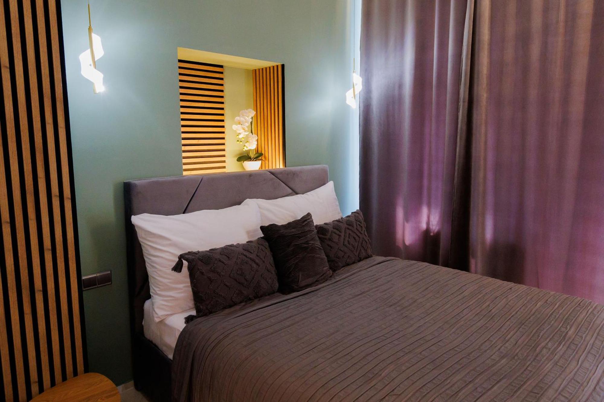 Leo Apartment Suite & Private Spa Zone - Old City Bratislava Bagian luar foto