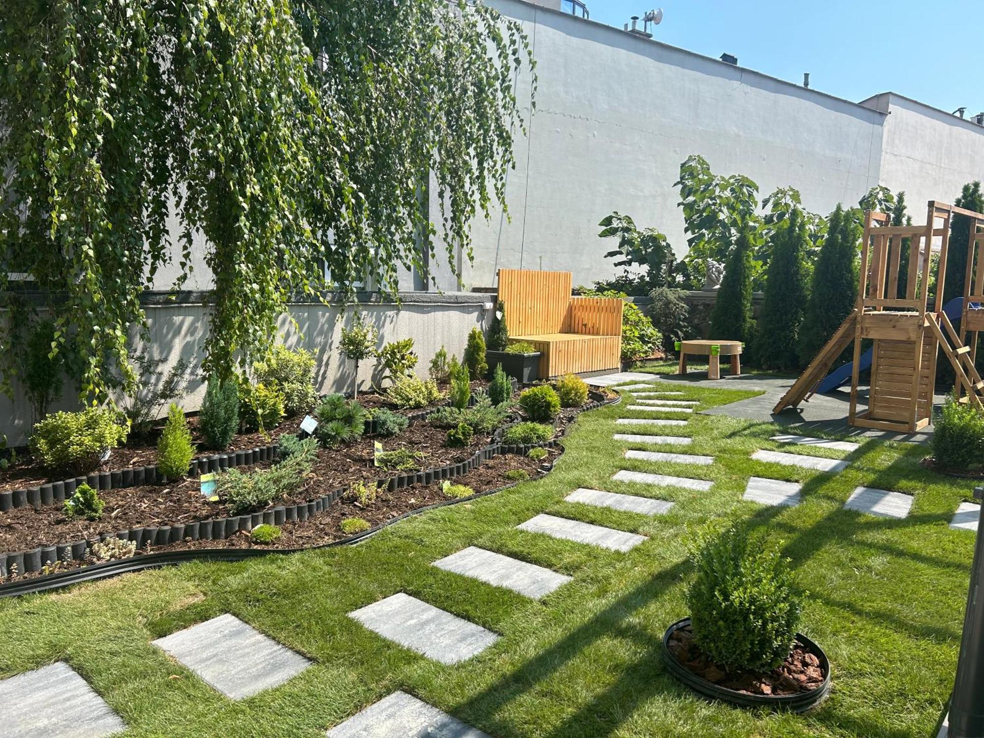 Leo Apartment Suite & Private Spa Zone - Old City Bratislava Bagian luar foto