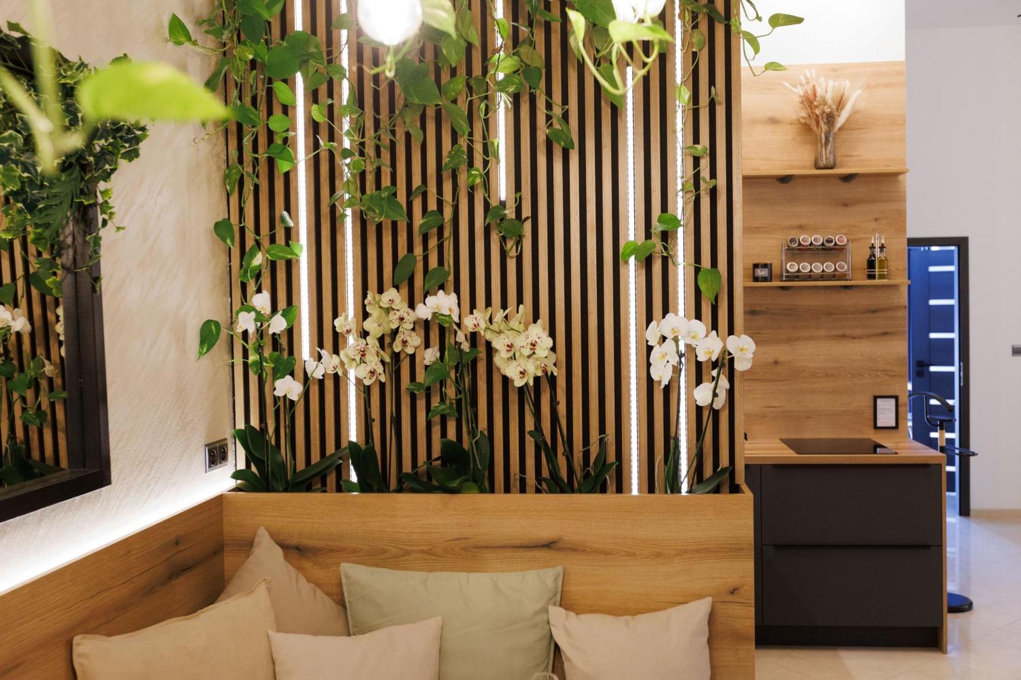 Leo Apartment Suite & Private Spa Zone - Old City Bratislava Bagian luar foto
